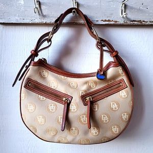Dooney & Bourke circle hobo. Signature fabric.